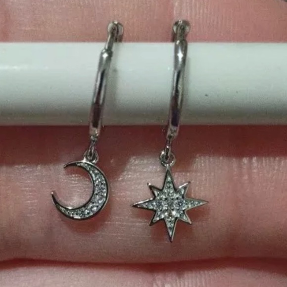 Silver Star Moon Zircon Hoop Earring - Picture 4 of 6